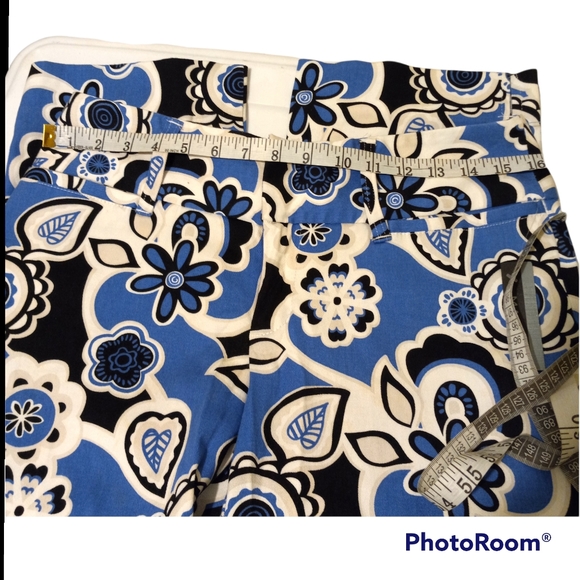 Madison Woman Capris Floral Pants 4 - Picture 5 of 11